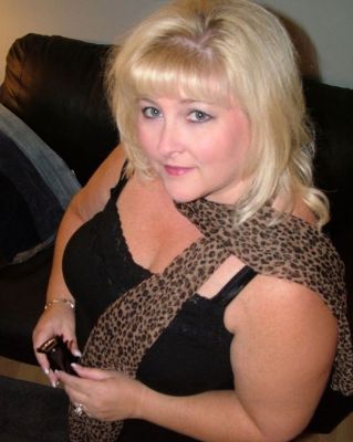 Надя, 22 лет — госпожа со страпоном