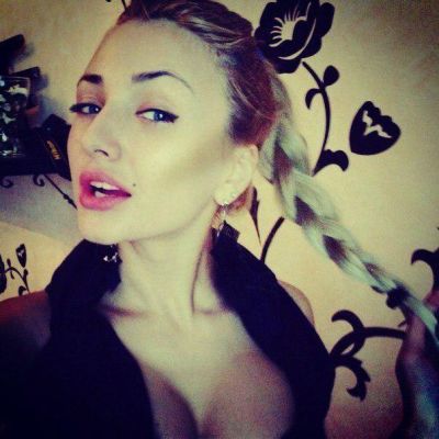 Снять девушку (Настя, рост: 173, вес: 71)