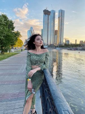 Ира (25 лет) – девушка на час ( Киев, Днепровский)