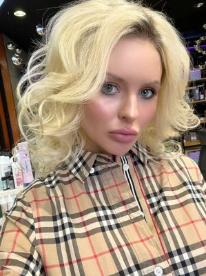 Знакомства в Киеве — Полина, 25 лет