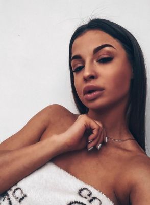 зрелая инди Лола, принимает круглосуточно