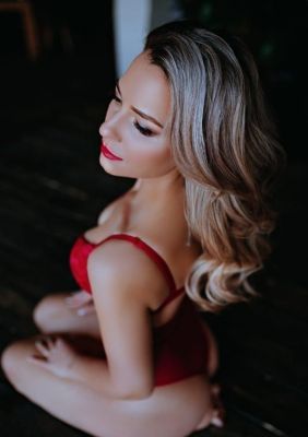 самая дешевая проститутка Лора, 21 лет, закажите онлайн