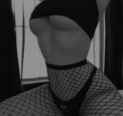 Интимное свидание с блядью Лия (21 лет)