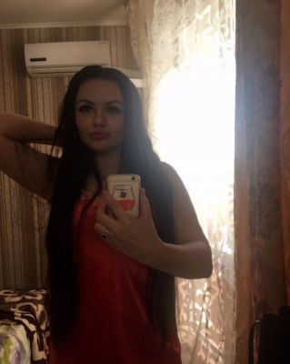 Снять шлюху (Ксения и Динара, от 1000 грн. в час)