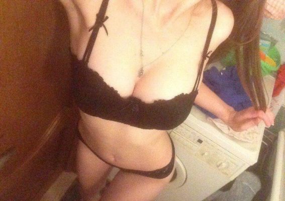 Эмма — проститутка с выездом, 22 лет, рост: 153, вес: 44