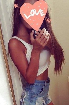 Интимное свидание с блядью Вика (32 лет)